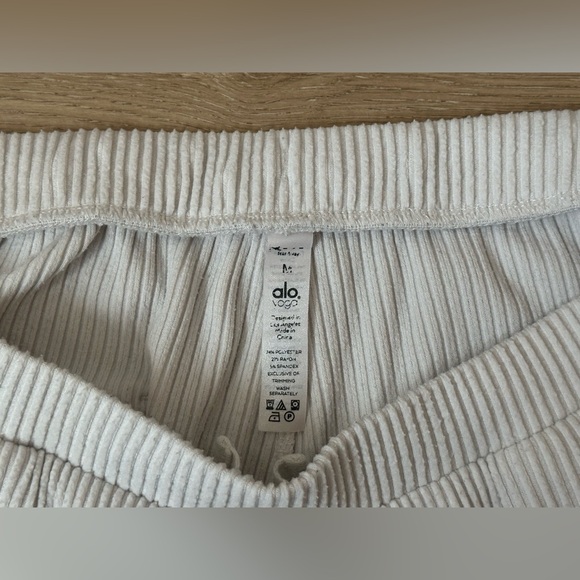 ALO Yoga High Waist Ribbed Shorts - Picture 2 of 3